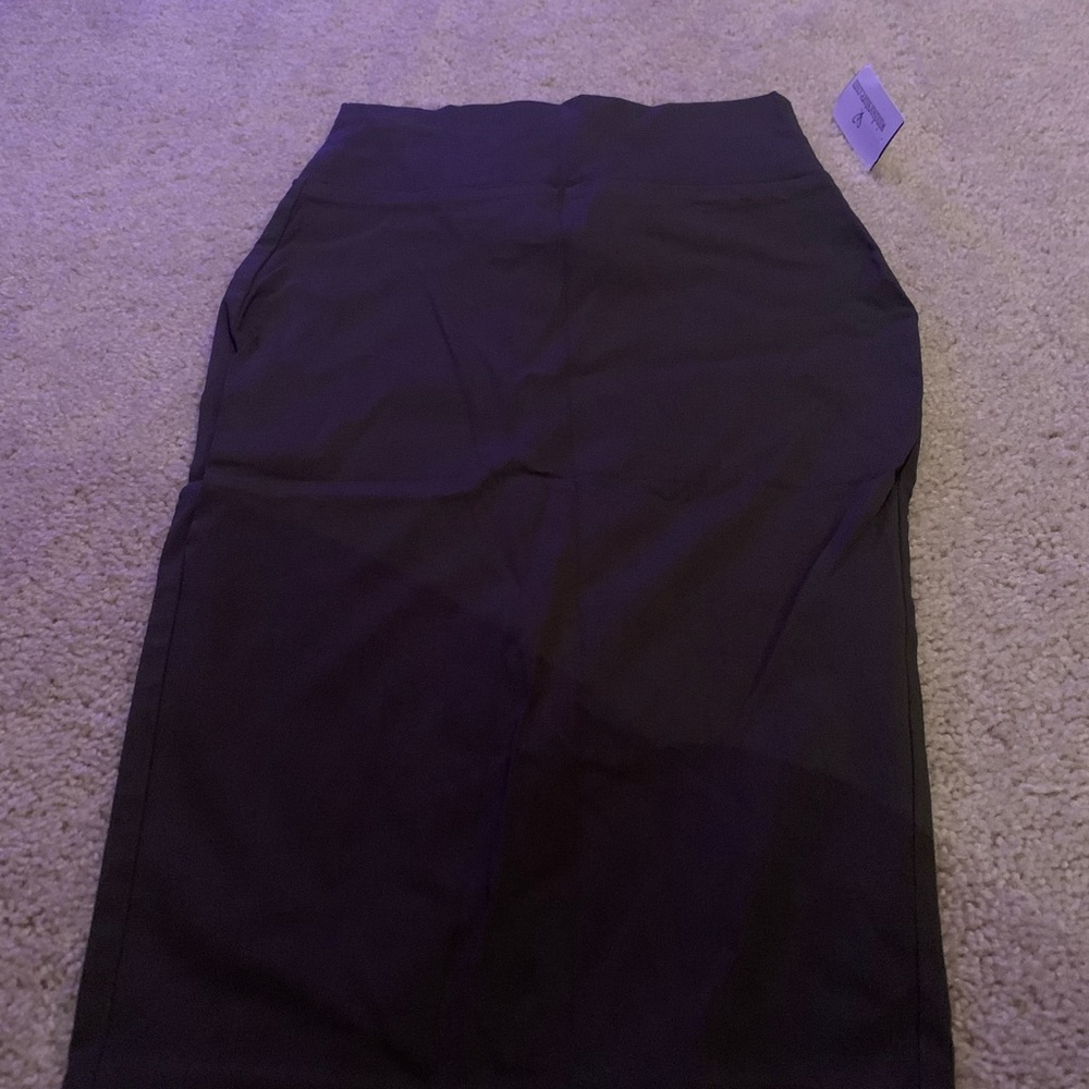 Windsor Classic Black Midi Skirt